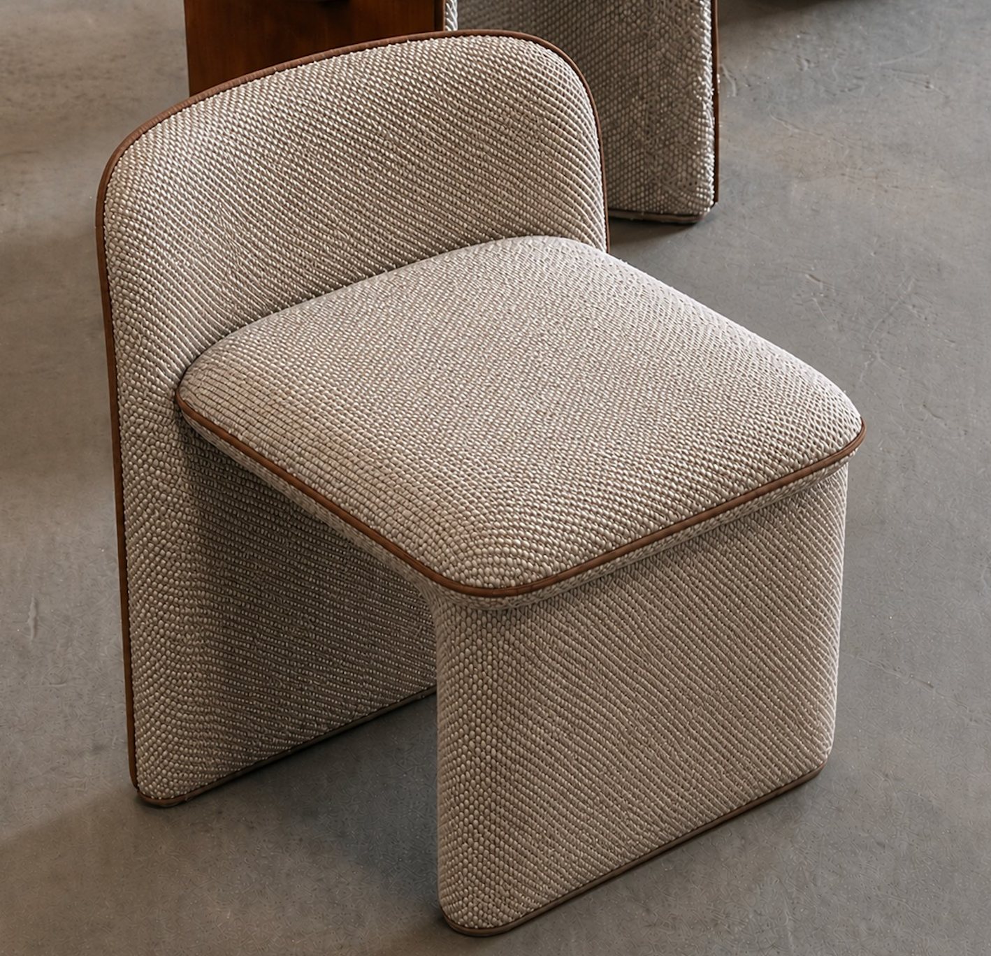 Noir Dinning chair